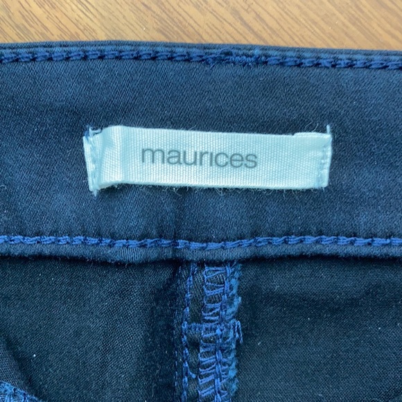 Women’s Maurices shorts - size 7/8 - Picture 2 of 4